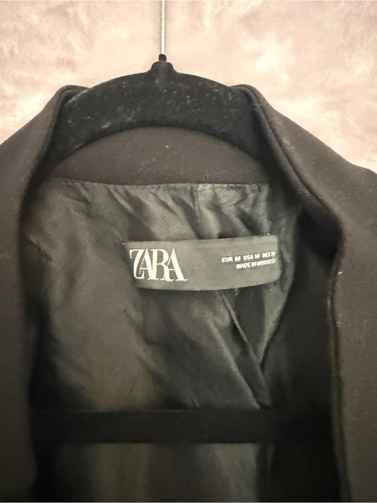 Zara Jackets & Blazers - ZARA Black Women's Coat with Structured Collar